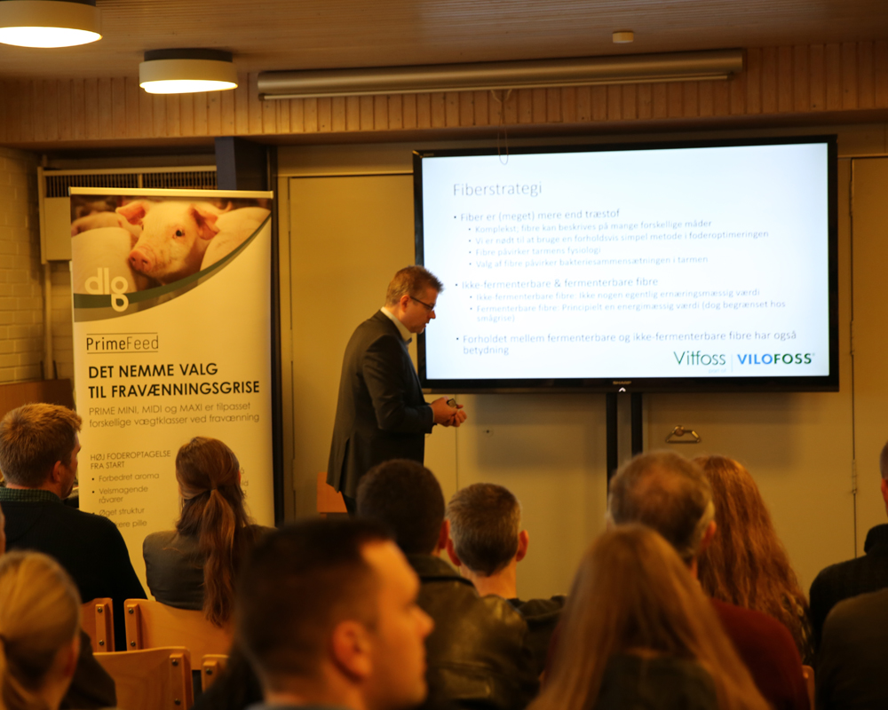 Jacob Dall, faglig chef for Vilofoss/DLG holdt indlæg om: Smågrisefodring i verdensklasse.